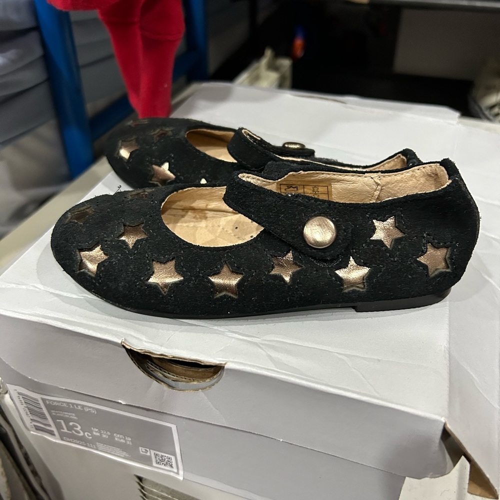 Girls black Swede star Mary size 10 never worn